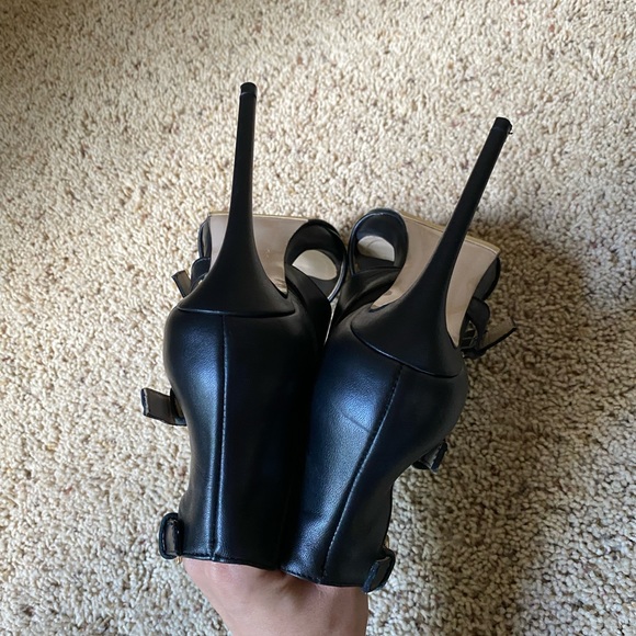 Gorgeous Leather heels shoes ๐ - Picture 13 of 13